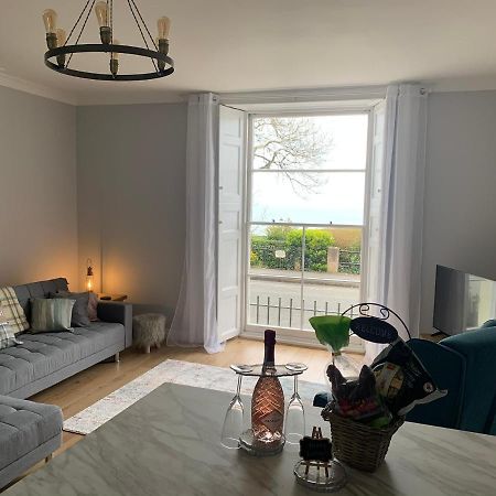 Beautiful Flat With Harbour Views Tenby Dış mekan fotoğraf