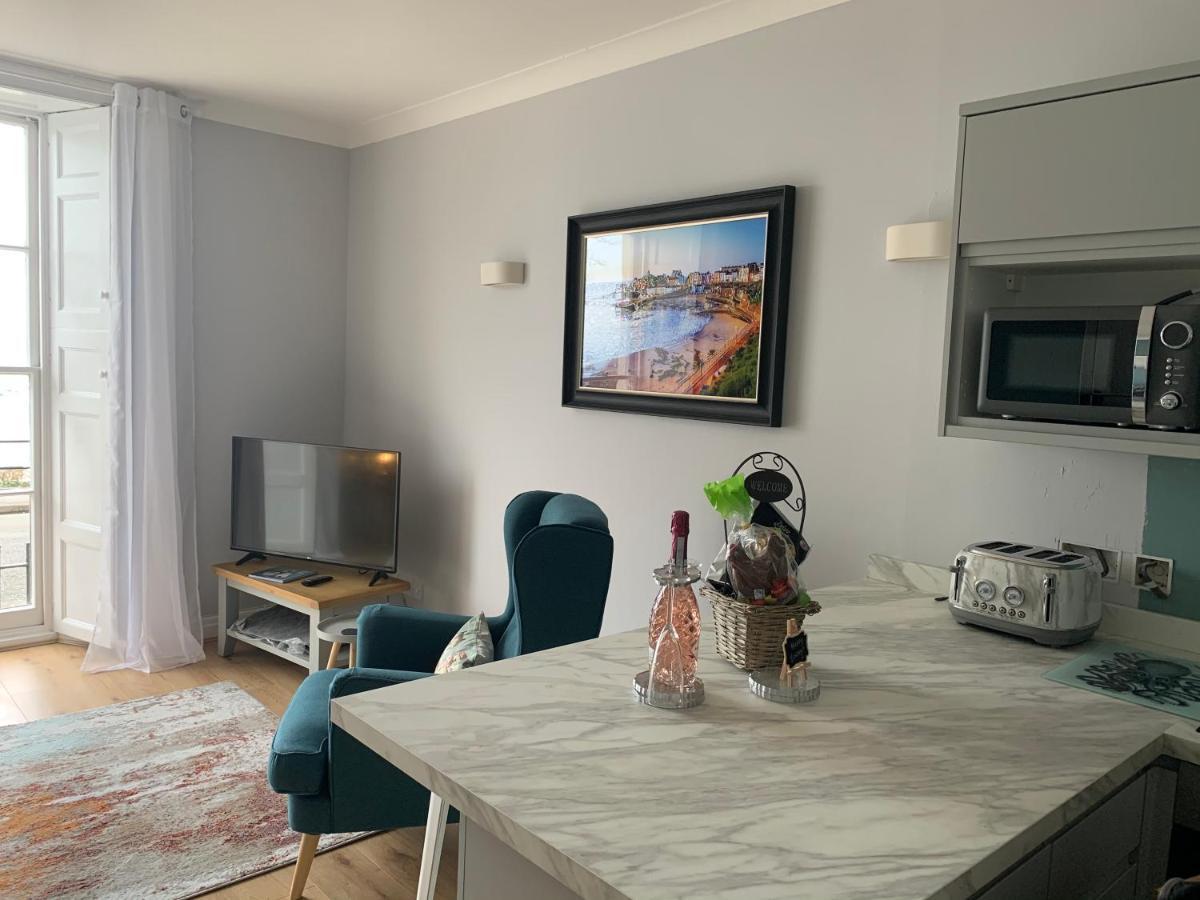 Beautiful Flat With Harbour Views Tenby Dış mekan fotoğraf