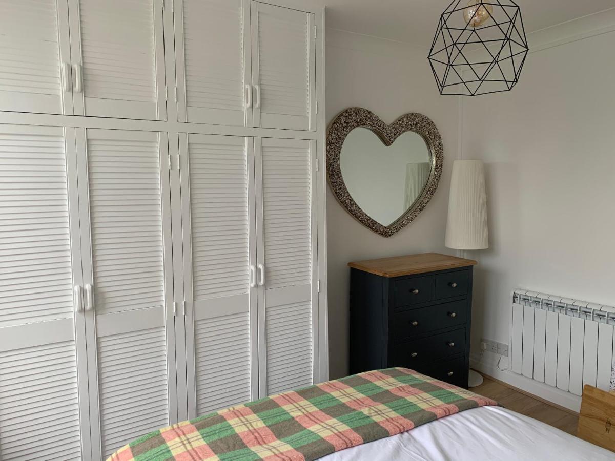 Beautiful Flat With Harbour Views Tenby Dış mekan fotoğraf