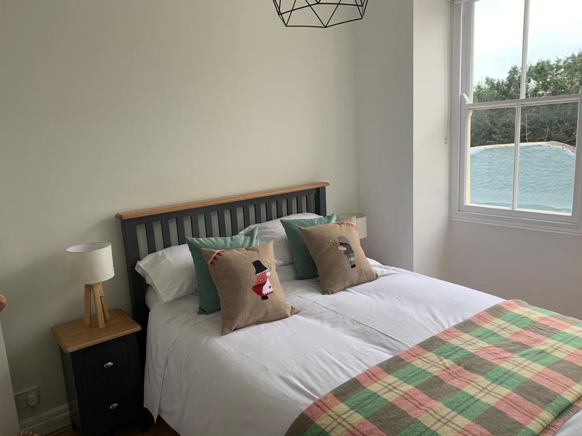 Beautiful Flat With Harbour Views Tenby Dış mekan fotoğraf