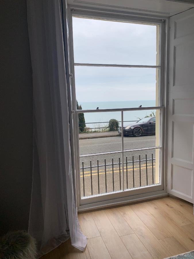 Beautiful Flat With Harbour Views Tenby Dış mekan fotoğraf