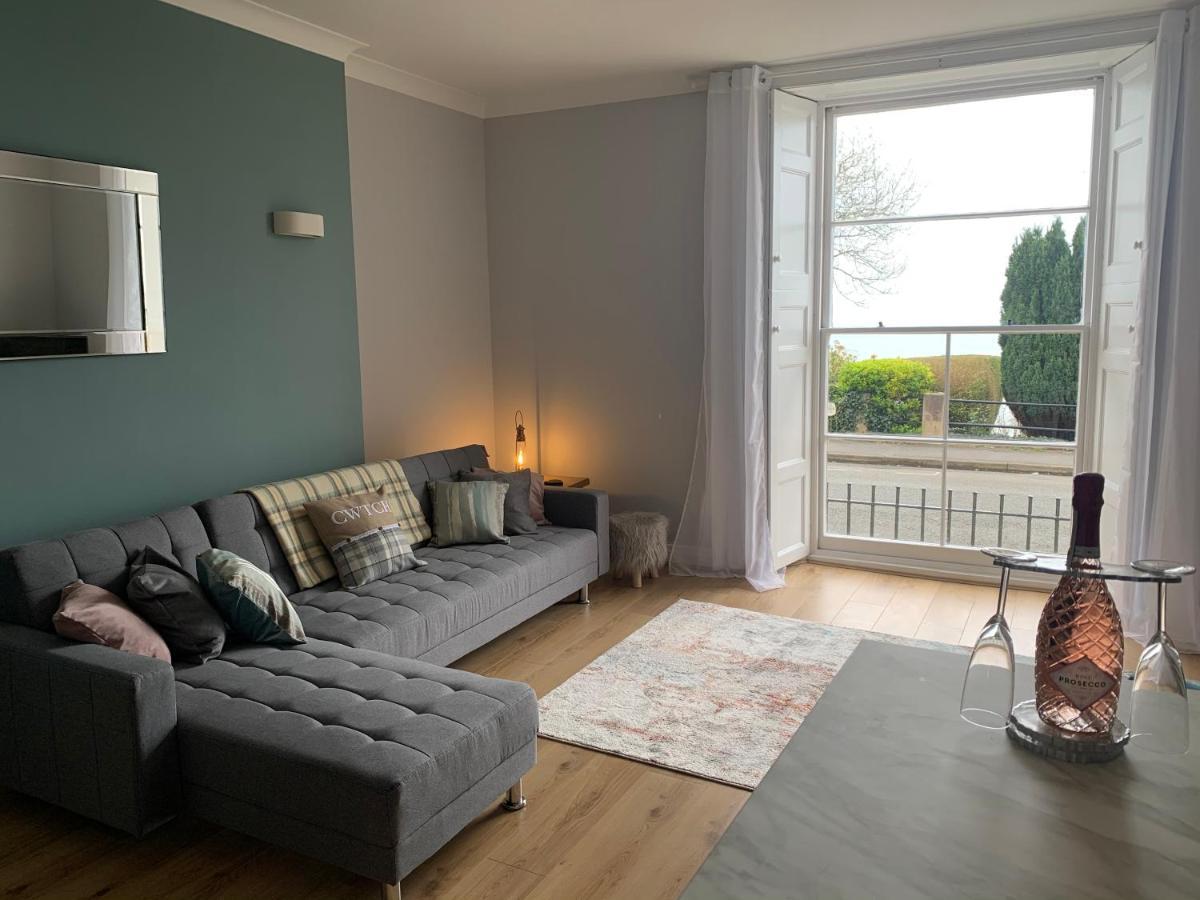 Beautiful Flat With Harbour Views Tenby Dış mekan fotoğraf